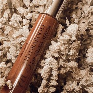 Hydraboost 100mg CBD lip gloss